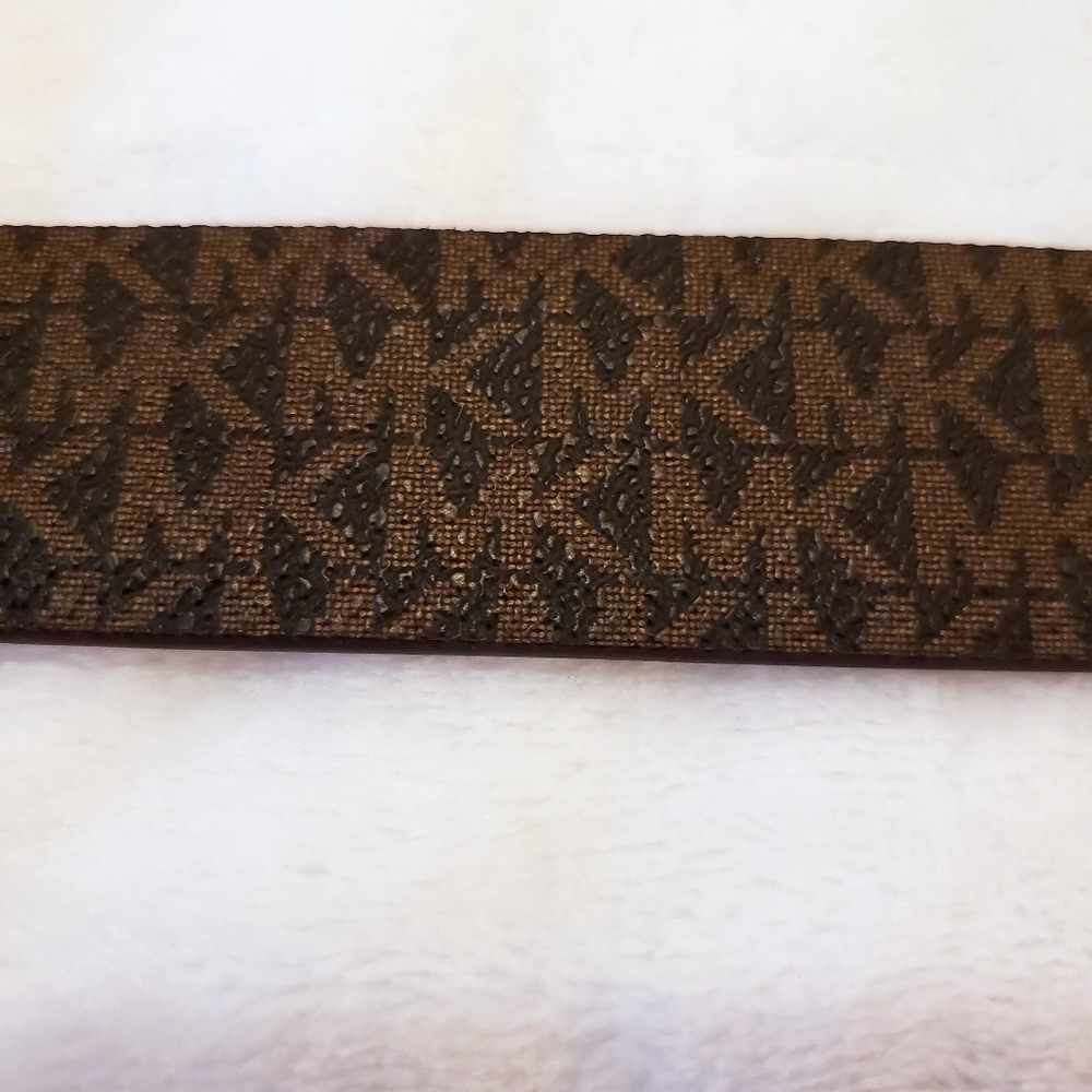 Michael Kors Reversible Genuine Leather Belt - Picture 5 of 11